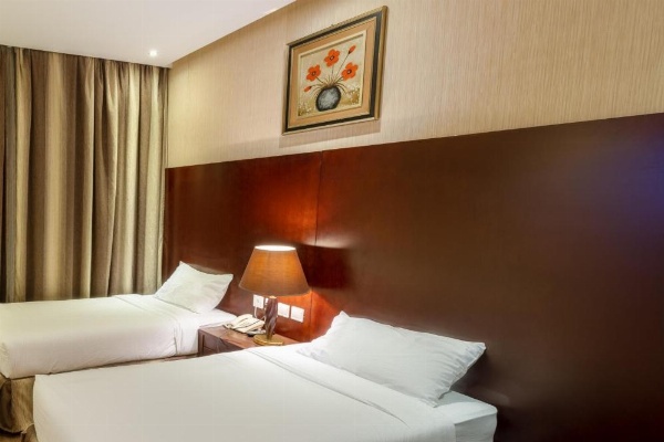 1 Land Premium Hotel image 10